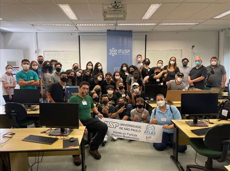 Alunos da Escola Sesi de Três Lagoas visitam Instituto de Física da USP