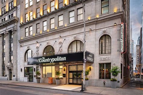 Explore | Hotels near Broadway Nashville | Countrypolitan