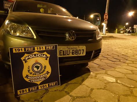 Motorista é preso carro placas adulteradas em Teófilo Otoni