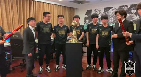 Rng战胜cfo：《lol》s12开赛两连胜 D组第一！ 快科技 科技改变未来