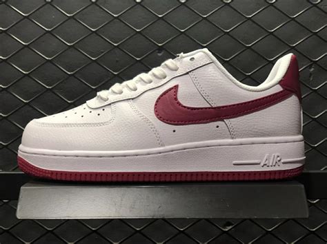 NIKE Air Force 1 07 Blancas y Rojas baratas a precio increíble Zapas360