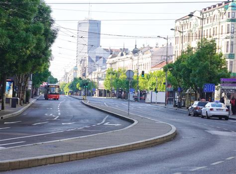 Vreme danas pretežno sunčano i toplo posle podne na planinama