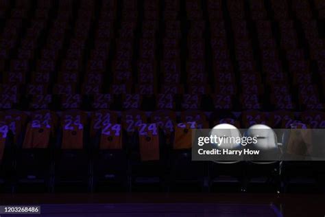 Courtside Seats Photos And Premium High Res Pictures Getty Images