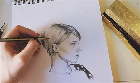 Learn to sketch better portraits with just 3 simple tips – Artofit