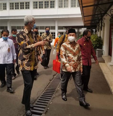 Sugianto Sabran Bersama Gubernur Se Indonesia Rapat Bersama Presiden