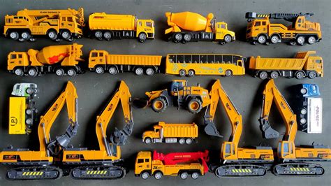 Menemukan Mainan Mobil Mobilan Excavator Dump Truck Crawler Crane