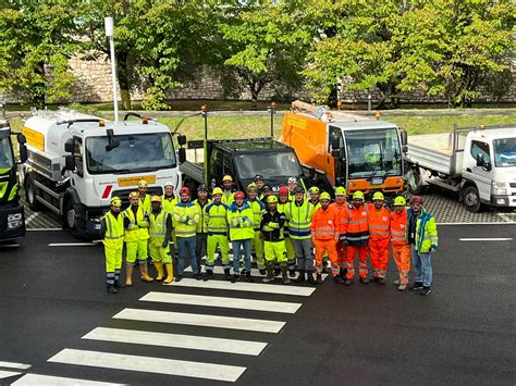 Autostrade per l'Italia: mezzi e uomini a Campi Bisenzio per la pulizia