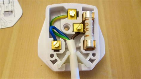 How To Wire A Plug And Strip Electrical Cable DIY Doctor