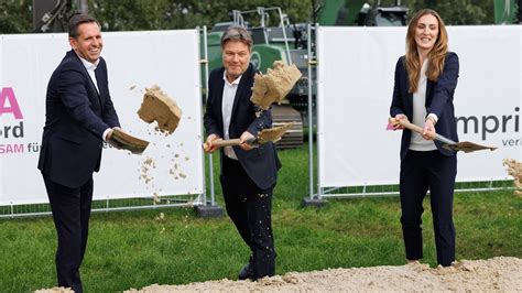 Strom F R Den S Den Bau Der Trasse A Nord In Meppen Gestartet Ndr