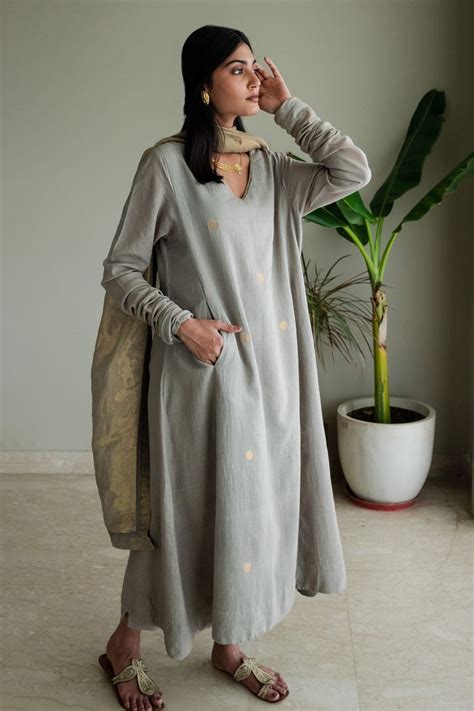 Buy Grey Kurta Jamdani Muslin Woven Bootas V Anu Placement And Pant Set