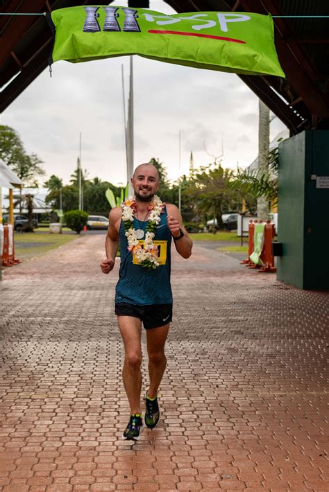 Australian Runner Claims Km Race Cook Islands News