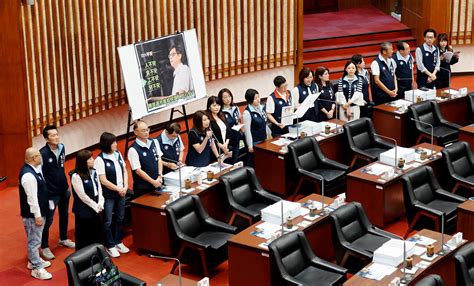 高市議會進行市長施政報告與質詢議程 近期食安及工安事件頻傳 成為議會各黨團質詢重點