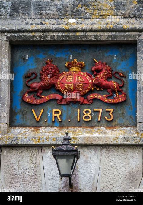 British monarchy royal coat arms hi-res stock photography and images ...