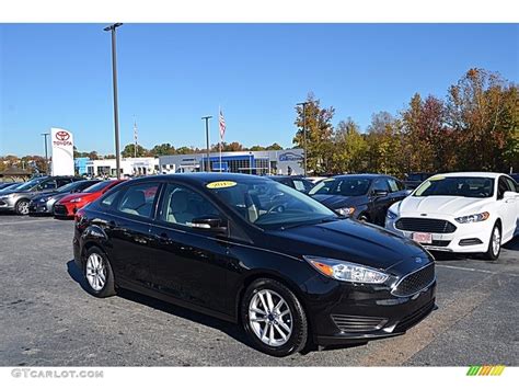 Tuxedo Black Metallic Ford Focus Se Sedan Photo