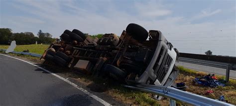 Carreta Tomba No Anel Vi Rio Magalh Es Teixeira Mobilidade Sampa