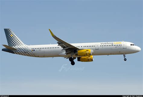 EC MMH Airbus A321 231 Vueling Airlines 19 04 2022 FlyFinland Fi