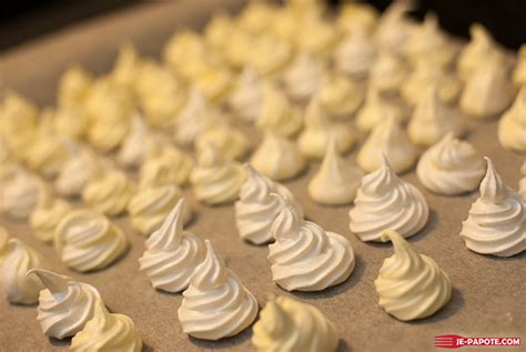 Recette Mini Meringues Facile Et Inratables Je Papote