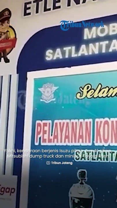 Rekaman Cctv Detik Detik Kecelakaan Karambol Di Pantura Kudus Libatkan