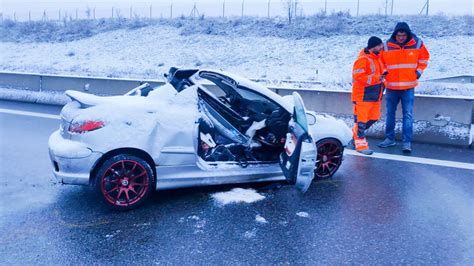 Unfall Auf Der A6 Acht Zum Teil Schwerverletzte Bei Bad Rappenau