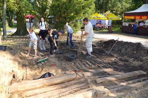 Festyn Archeologiczny W Biskupinie Wideo Polskie Radio Pik