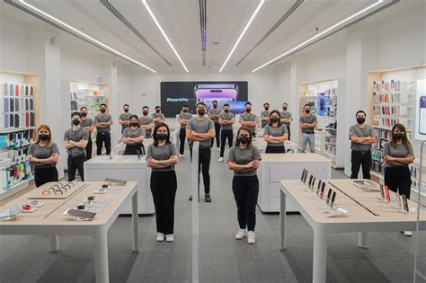 Power Mac Center Opens First Apple Premium Partner Store In The