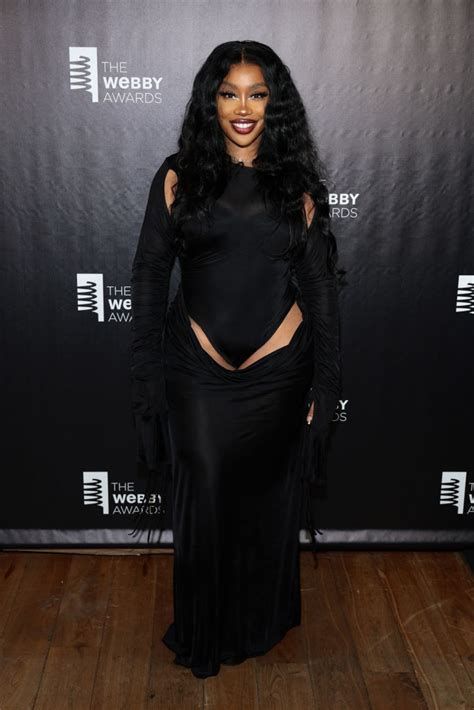 SZA Wins Webby Award in Edgy Cutout Dress & Hidden Heels – Footwear News