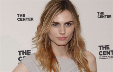 Etats Unis Andreja Pejic Devient Le Premier Mannequin Transgenre à