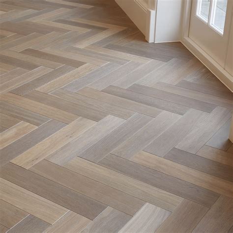 Cornish Oak Beautifully Designed Lvt Flooring From The Amtico Signature