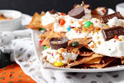 Dessert Nachos (leftover Halloween candy recipe)