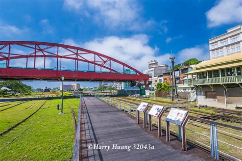 Harry32043a拱橋橋樑自行車道人行步道自導式解說牌哈瑪星鐵道文化園區高雄港站高雄第一個火車站鐵道文化園區鐵路