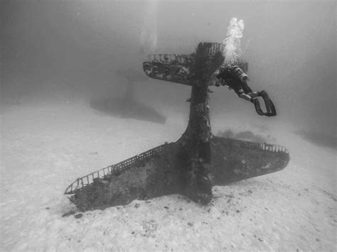 The WW2 Pacific Treasures of Kwajalein Lagoon by Dan Farnham Part 20: The SBD Dauntless wrecks ...