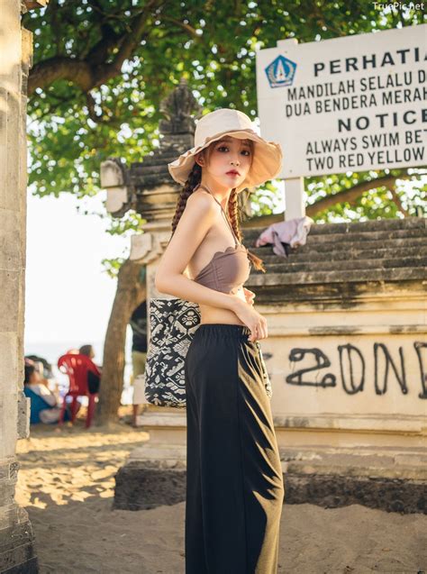 Korean Cute Model Cha Yoo Jin Mermaid Waves Tube Top Bikini