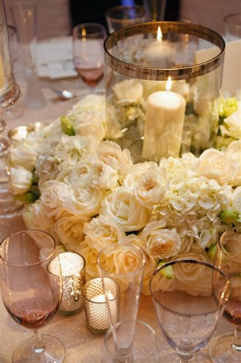 fantastische blumendeko zur hochzeit weiße rosen Table Decorations