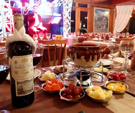 Hotel Sky Gramado Noite Suiça Sequência de Fondue em Gramado