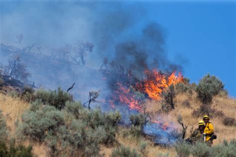 Eastern Washington Wildfires Prompt Urgent Evacuations The Seattle Times