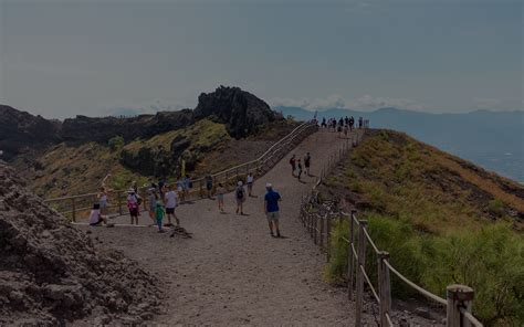 Mount Vesuvius Crater — Formation & Activities