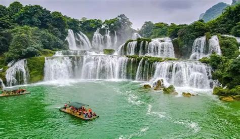 The Majestic Ban Gioc Waterfalls in Cao Bang Travel Guide | IZITOUR