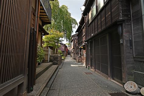 今回歩いたのは、石川県金沢 居酒屋はち丸金沢駅前店 特選！ハイボールコラム 地球の飲み歩き方