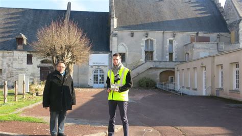 À Châtillon sur Indre le début dun chantier de vingt ans au château