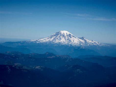 Mt. Rainier from Mt. Adams Summit : Photos, Diagrams & Topos : SummitPost