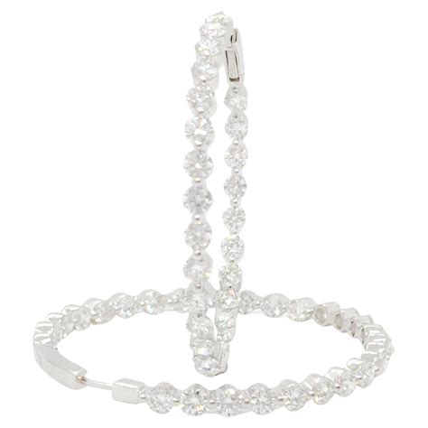 White Diamond Round and Baguette Hoops in 18k Yellow Gold For Sale at