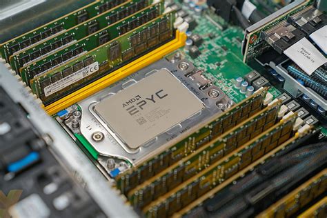 AMD 32 Core EPYC Milan Zen 3 CPU Fights Dual Xeon 28 Core Processors