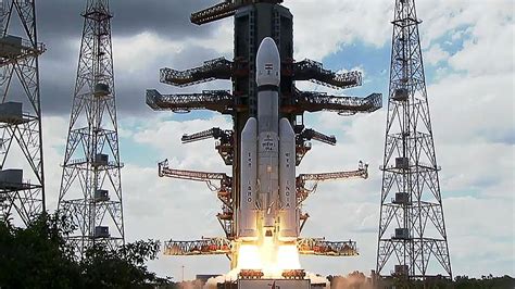 Chandrayaan 3 rocket’s body re-enters earth, falls in Pacific: ISRO ...