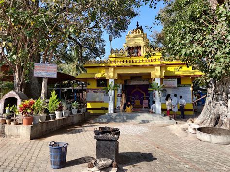 Shri Hole Anjaneya Swamy Temple Maddur Famous Temples Info Guiders