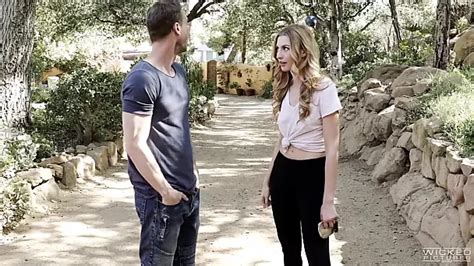 Friends Xxx Parody Featuring Phoebe Having Dirty Sex With Joey