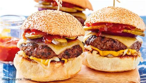 Cheeseburger Recipe | TASTE SPREAD