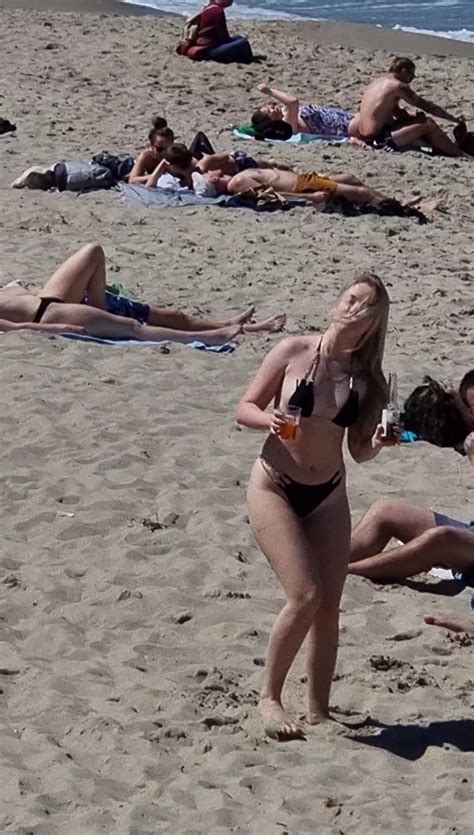 Sexy Bikini Blonde Girl Beach Bikini Forum