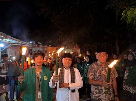 Ratusan Orang Ikuti Pawai Obor Peringati Muharram Di Pasaman