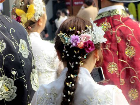 Le hanbok le costume traditionnel de la Corée du sud Creative Terre