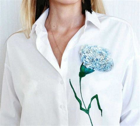 Блузка с гвоздикой / Аппликации / ВТОРАЯ УЛИЦА | Fashion, Shirts, Clothes